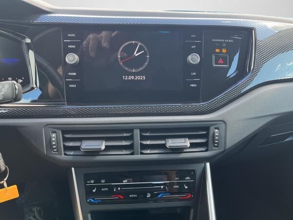 Volkswagen Taigo 1,5 TSI DSG Life LED/Klima/Sitzheizung vo./PDC/Garantie bis 07.29./u.v.m.