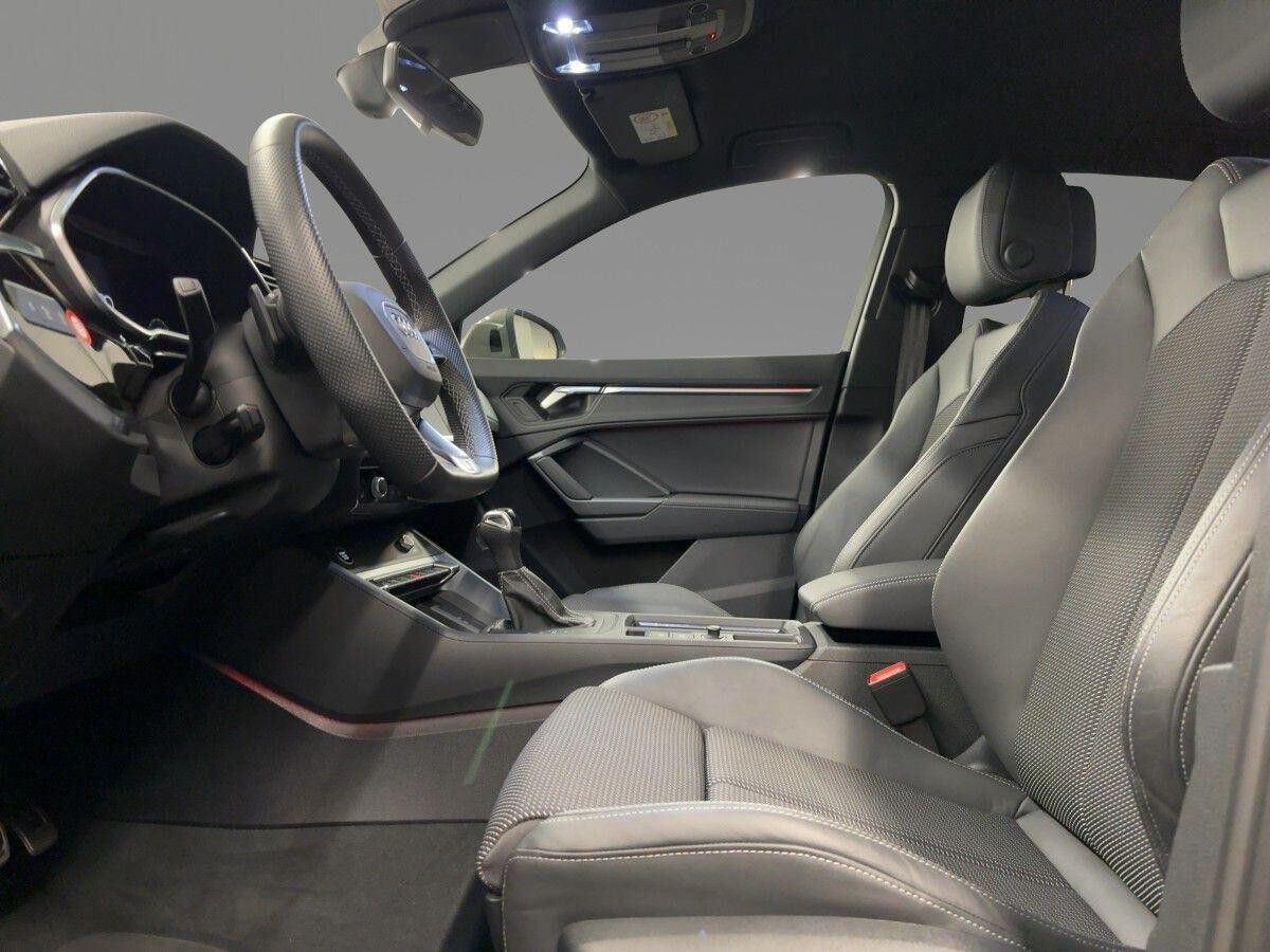 Audi Q3 Sportback S line 35 TDI S tr. RFK NAVI MATRIX