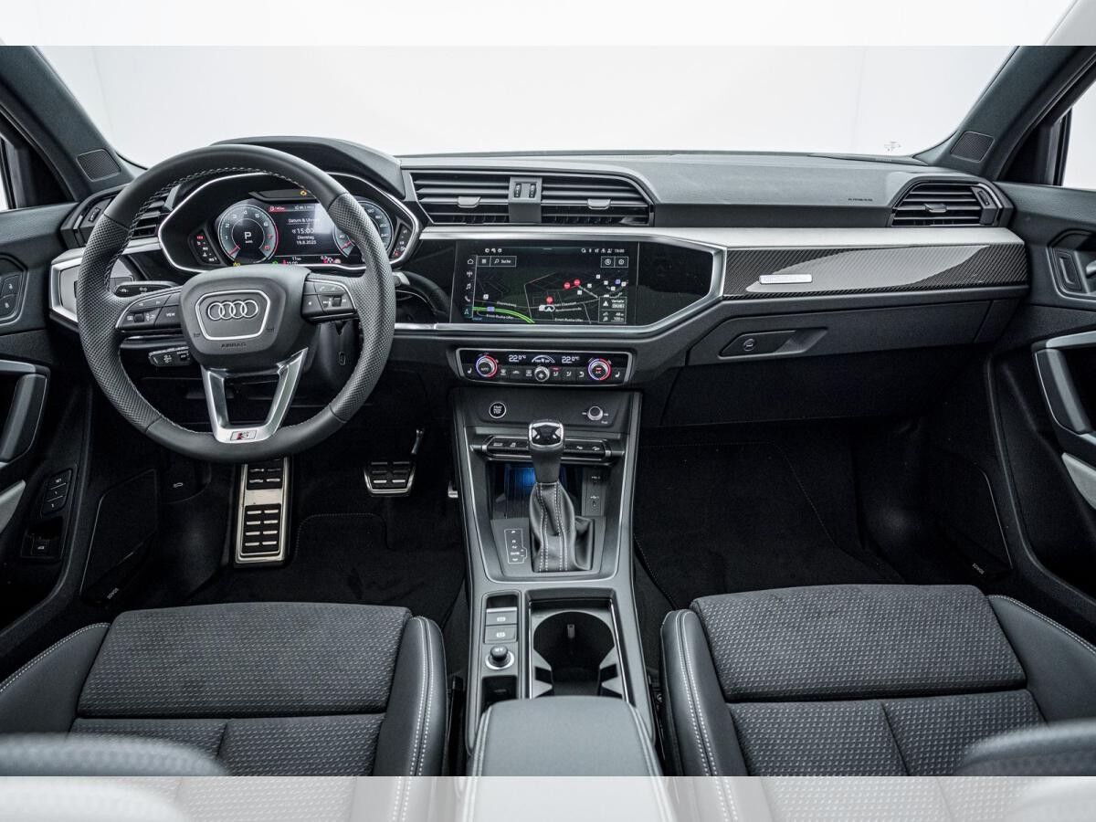 Audi Q3 S line 40 TFSI quattro S tronic