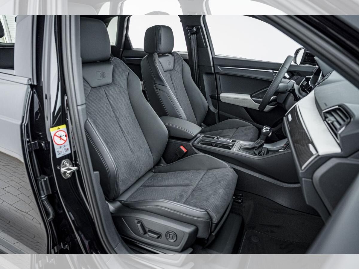 Audi Q3 S line 40 TFSI quattro S tronic
