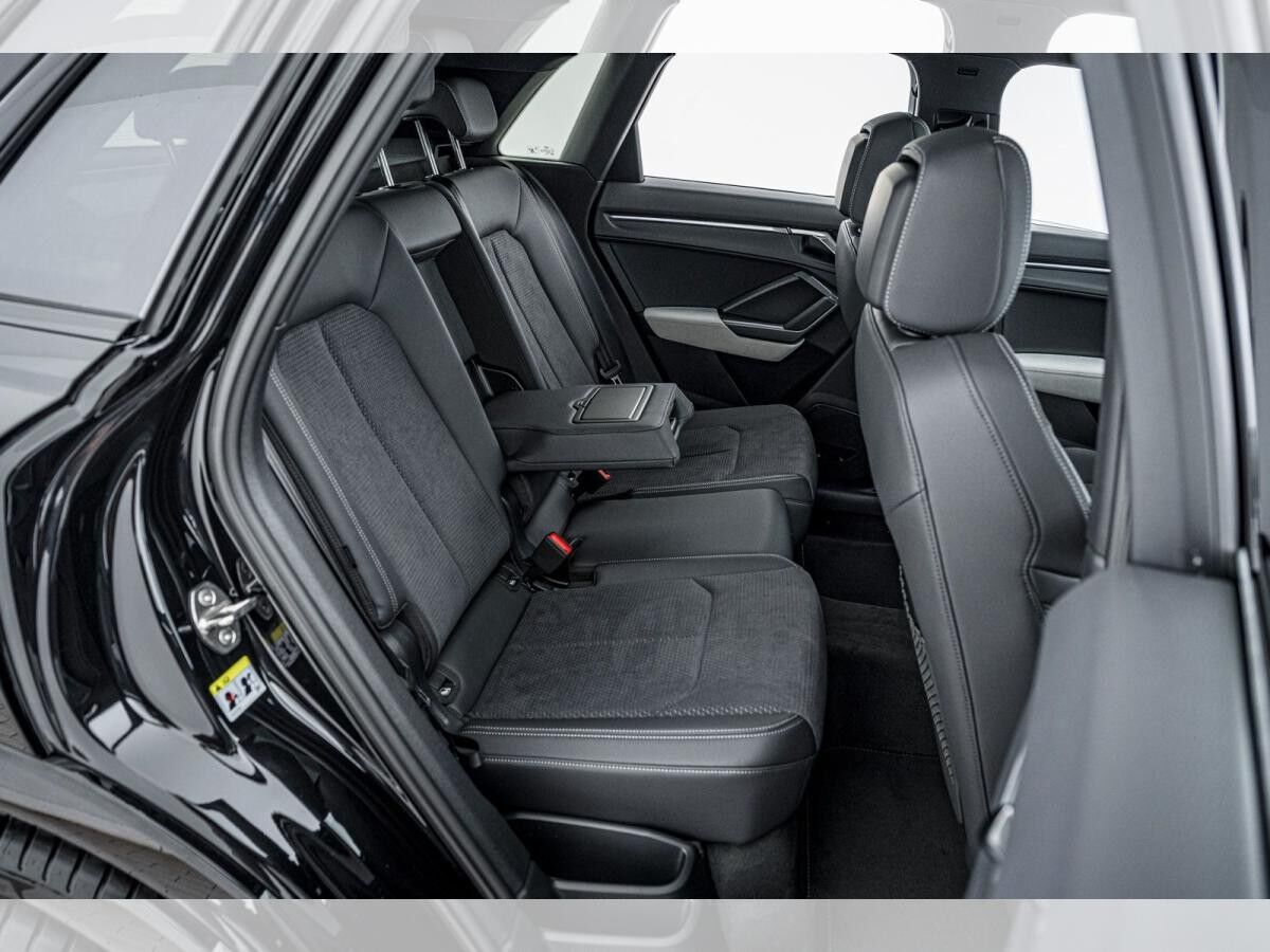 Audi Q3 S line 40 TFSI quattro S tronic