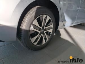 Volkswagen Golf VIII 1,5 TSI Energy AHK+GJ-REIFEN+SITZHZG