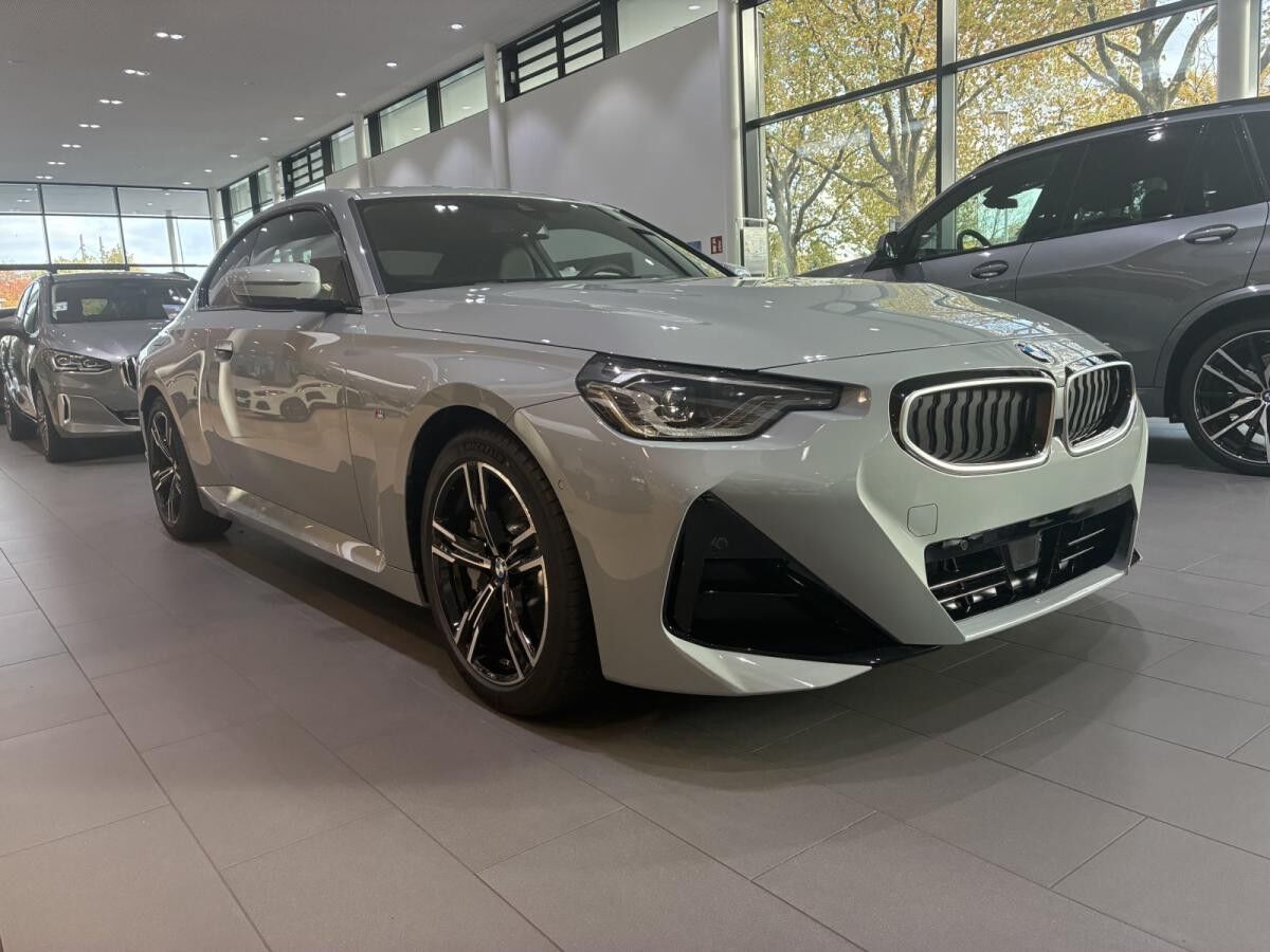 BMW 230 i Coupé M Sportpaket+17ZL+LED+PREMIUNPAKET+NAVI+KAMERA+SIHZ+HIFI+
