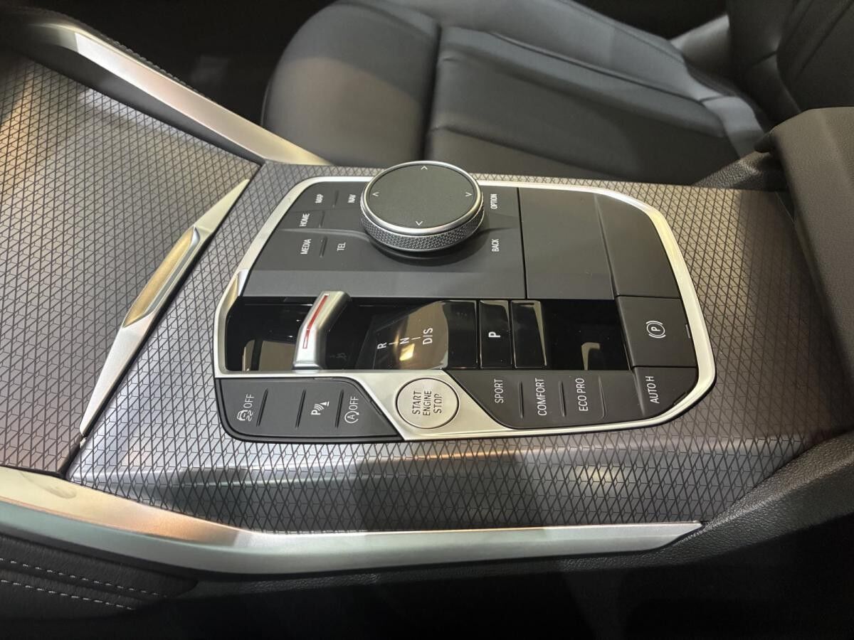 BMW 230 i Coupé M Sportpaket+17ZL+LED+PREMIUNPAKET+NAVI+KAMERA+SIHZ+HIFI+