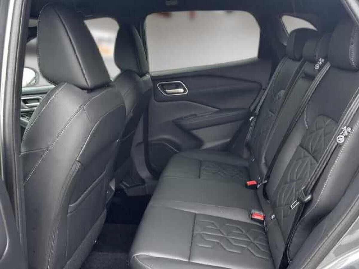 Nissan Qashqai 1.3 DIG-T Xtronic Tekna