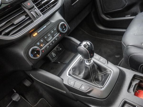 Ford Kuga Vignale 1.5 EcoBoost PANO*LED*AHK*Allwetter