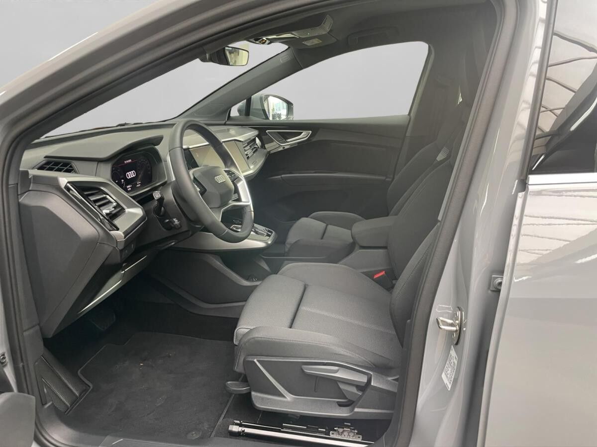 Audi e-tron Q4 Sportback NAVI LED 3ZAC SOUND