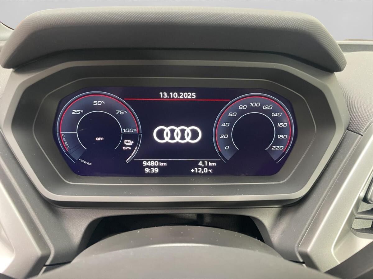 Audi e-tron Q4 Sportback NAVI LED 3ZAC SOUND
