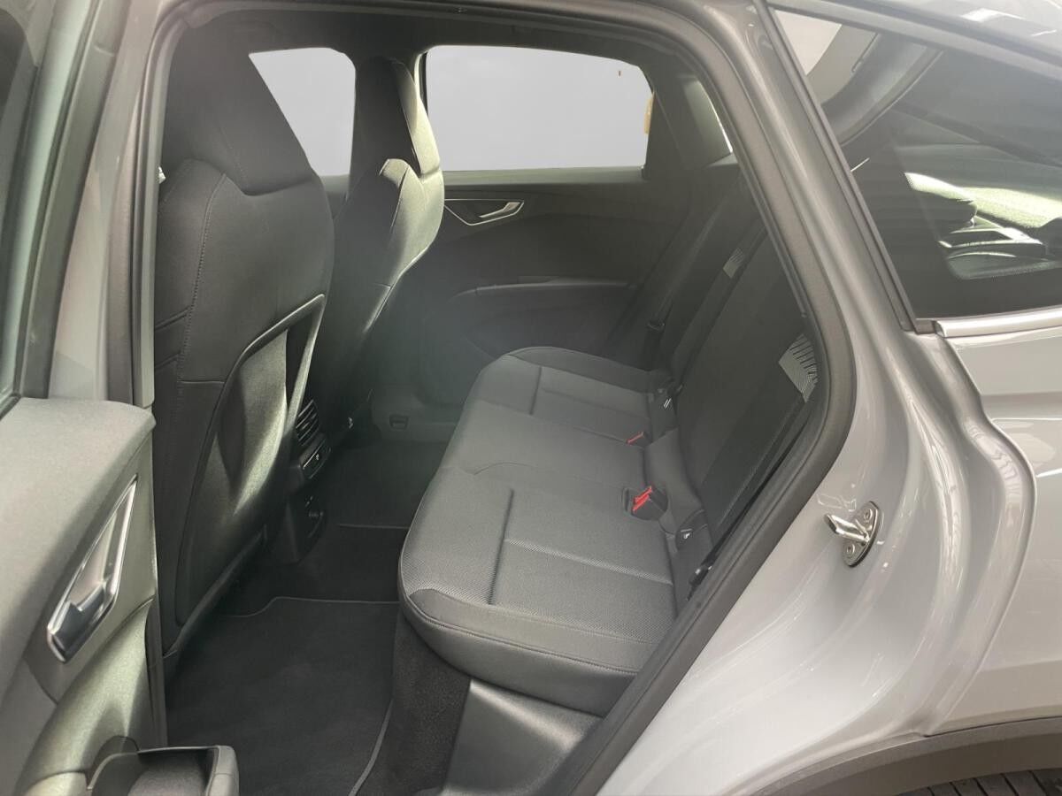 Audi e-tron Q4 Sportback NAVI LED 3ZAC SOUND