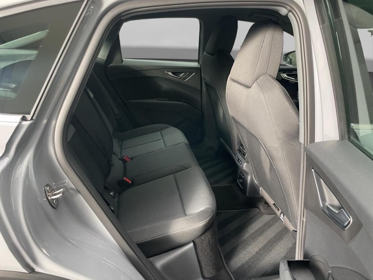 Audi e-tron Q4 Sportback NAVI LED 3ZAC SOUND