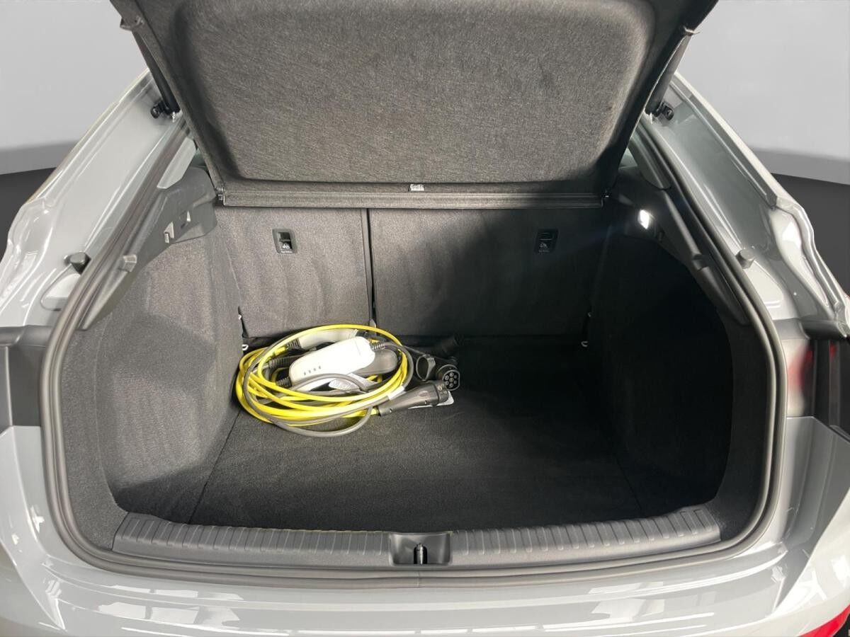 Audi e-tron Q4 Sportback NAVI LED 3ZAC SOUND