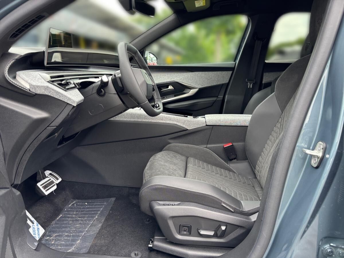 Peugeot 3008 E-3008 GT 210 + Winter+Komfort+Drive-Paket