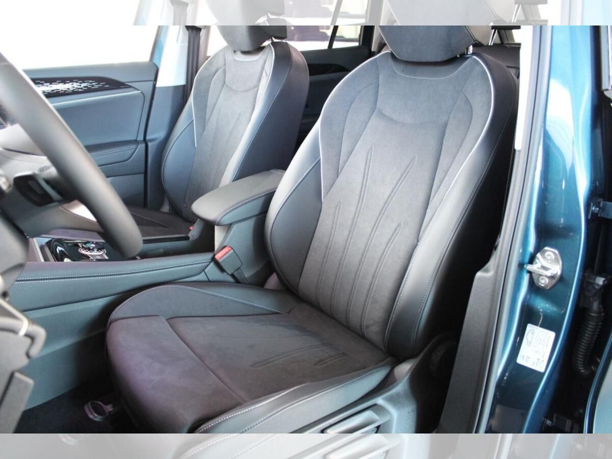 Volkswagen Tayron Elegance 2,0l TSI 4Motion, RFK, NAV, GJR, PANO, 7-Sitzer