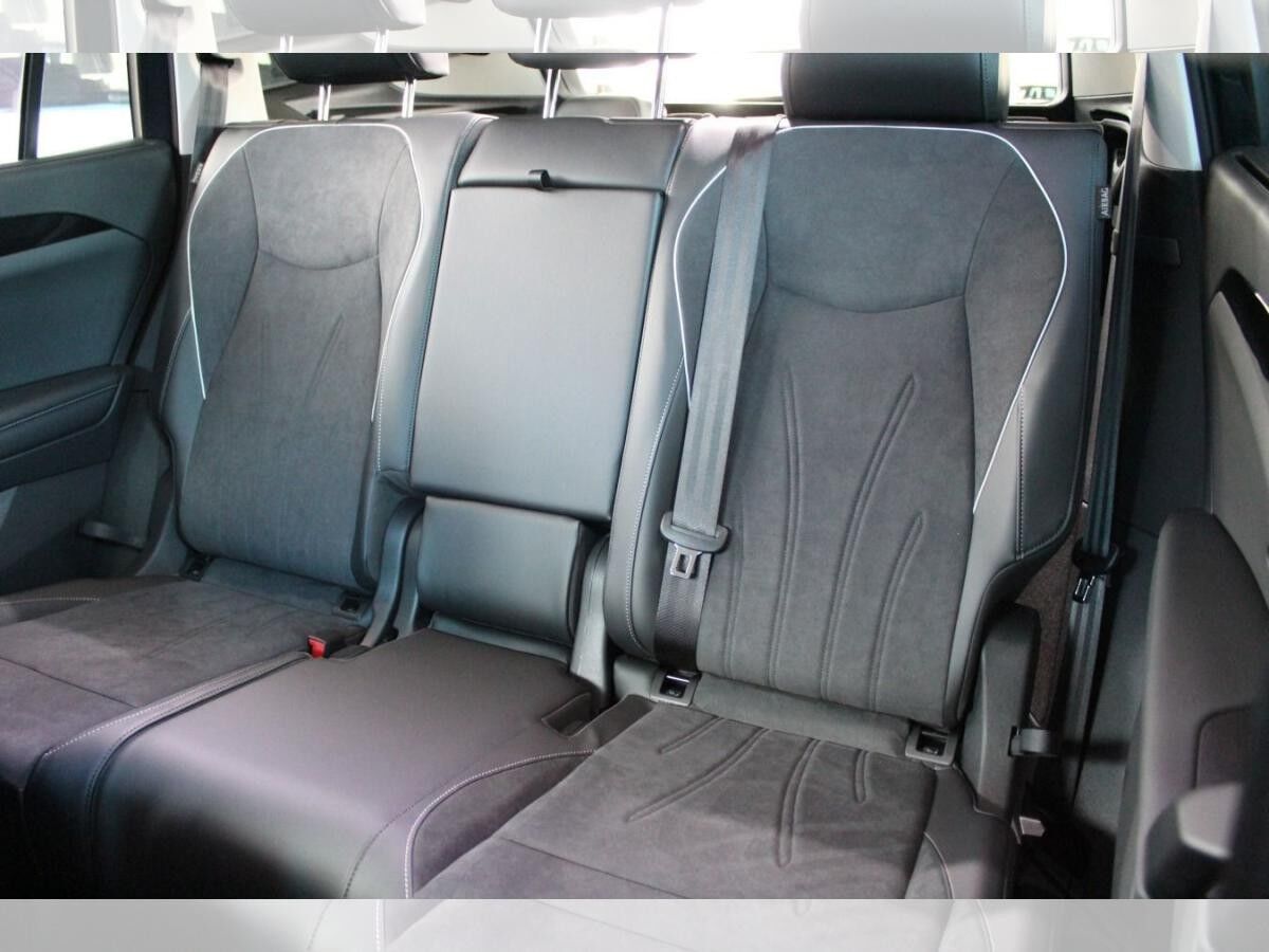 Volkswagen Tayron Elegance 2,0l TSI 4Motion, RFK, NAV, GJR, PANO, 7-Sitzer