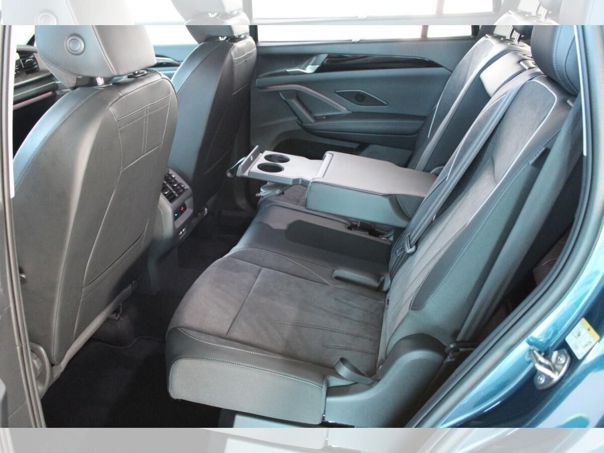 Volkswagen Tayron Elegance 2,0l TSI 4Motion, RFK, NAV, GJR, PANO, 7-Sitzer