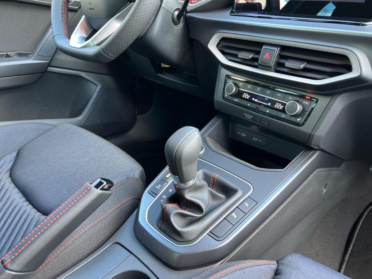 Seat Arona FR Black Edition 1.0 TSI 7-Gang-DSG NAVI/SHZ/LED/PDC