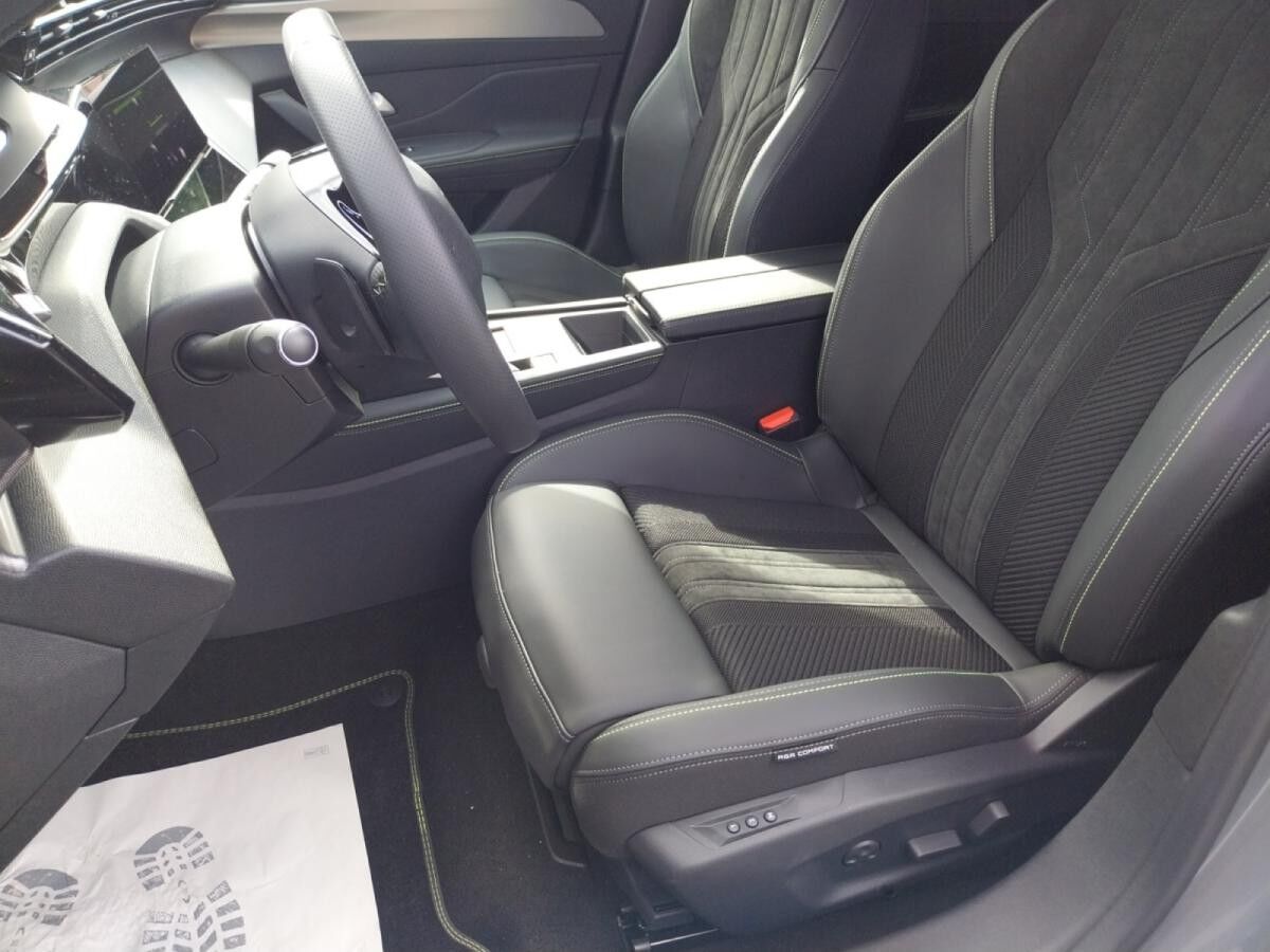 Peugeot 408 408 GT HYBRID 145 e-DSC6 Peugeot 408 408 GT HYBRID 145 e-DSC6