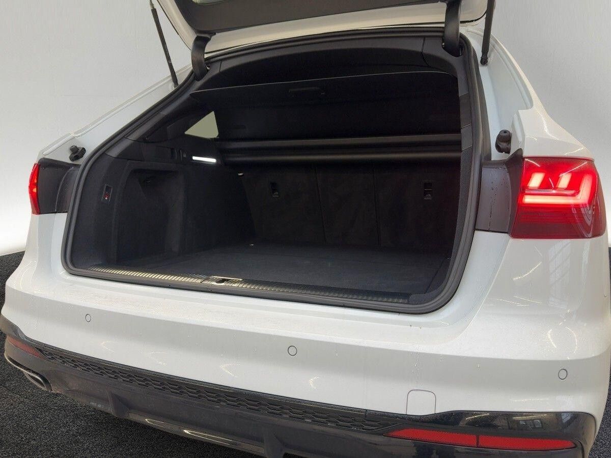 Audi A4 Avant S line 40 TFSI Pano Matrix Kamera B&0 AHK