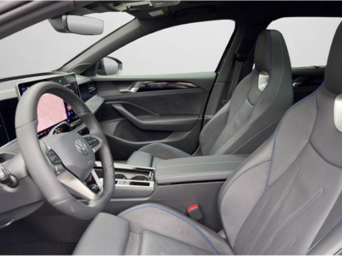 Volkswagen Passat R-Line 1,5 l eHybrid *0,5%-VERSTEUERUNG*SOFORT VERFÜGBAR* OPF 130 kW (177 PS) / 85 kW (115 PS) 6-Gan Volkswagen Passat R-Line 1,5 l eHybrid *0,5%-VERSTEUERUNG*SOFORT VERFÜGBAR* OPF 130 kW (177 PS) / 85 kW (115 PS) 6-Gan