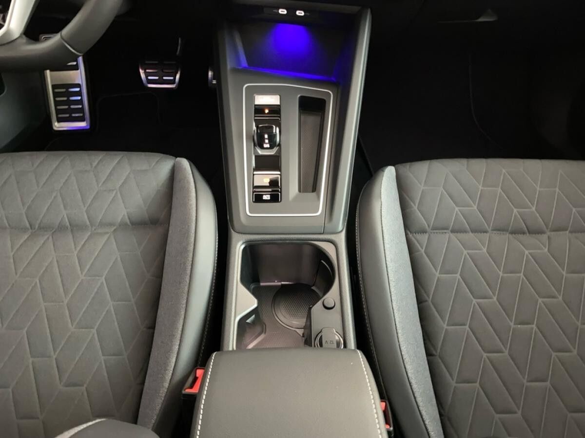 Volkswagen Golf 1.5 eTSI DSG Energy