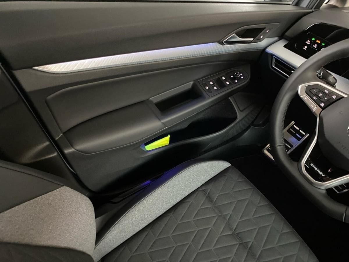 Volkswagen Golf 1.5 eTSI DSG Energy