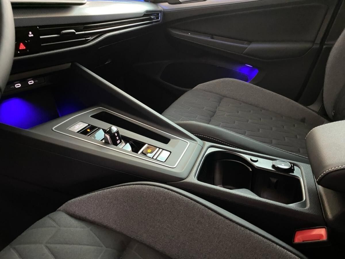 Volkswagen Golf 1.5 eTSI DSG Energy