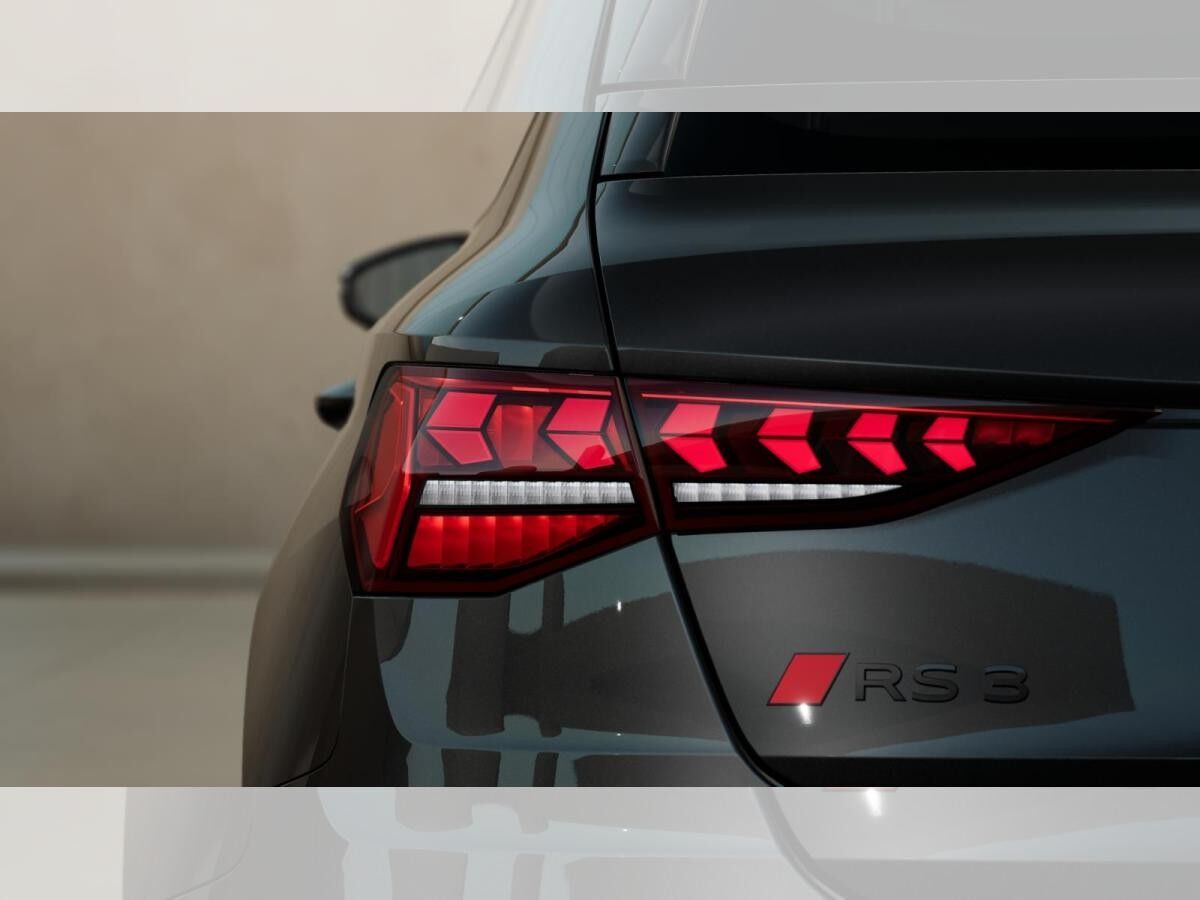 Audi RS3 Sportback S line Matrix ACC Navi Pano RS-Sportabgas 280km/h