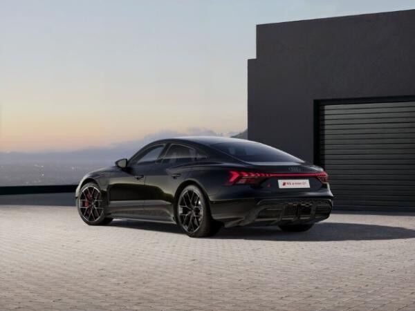 Audi RS e-tron GT performance HUD Aktivfahrw. Laser Keramik