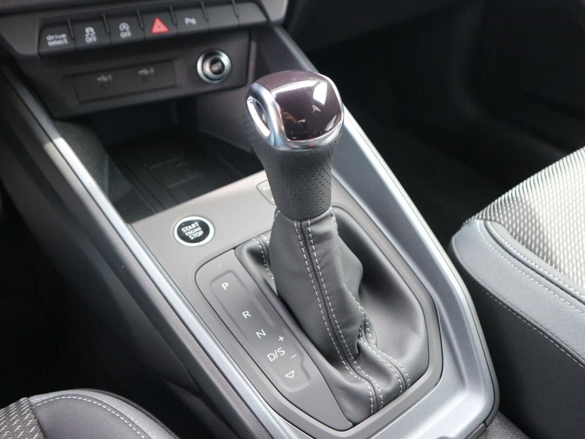 Audi A1 Sportback S line 40 TFSI S tronic*SONOS*NAVI*