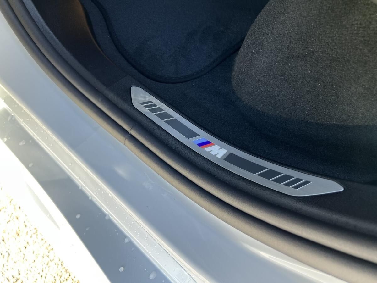 BMW X5 xDrive50e M Sport Vorteil zur Neuwagen-UPE 23.450EUR