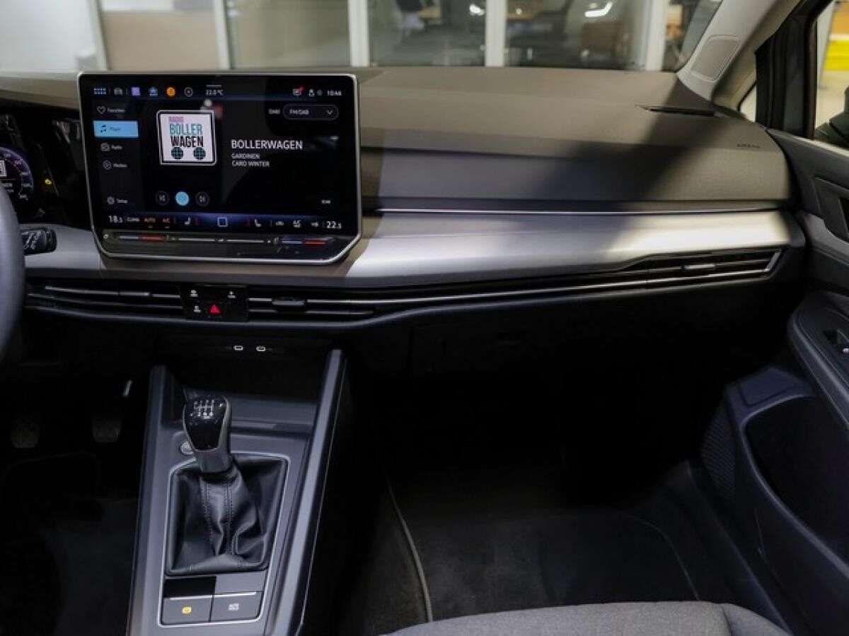 Volkswagen Golf VIII Variant 1.5TSi Life R-Kamera AHK ACC AppConnect Sitzheiz. Parkpilot