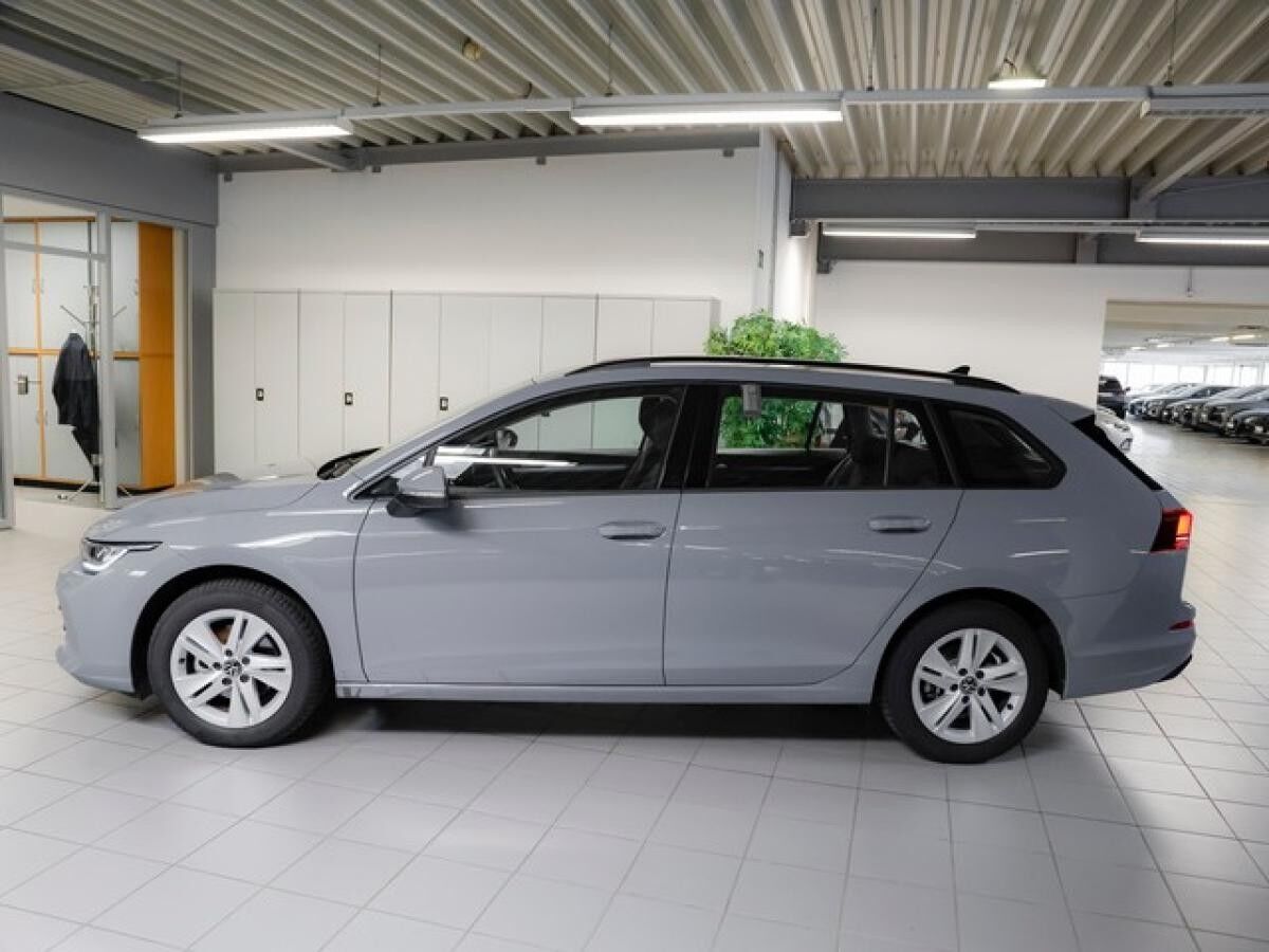 Volkswagen Golf VIII Variant 1.5TSi Life R-Kamera AHK ACC AppConnect Sitzheiz. Parkpilot