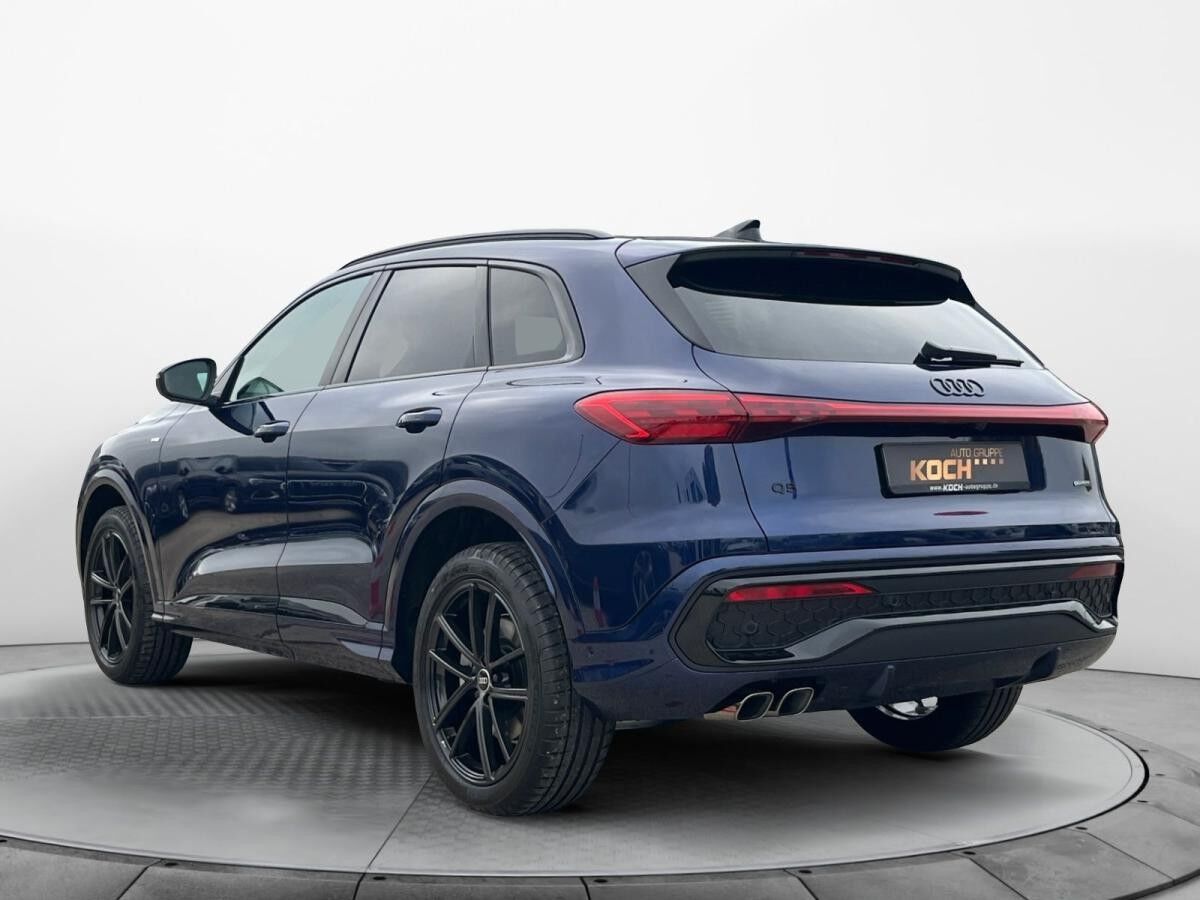 Audi Q5 SUV TDI quattro S tronic Audi Q5 SUV TDI quattro S tronic