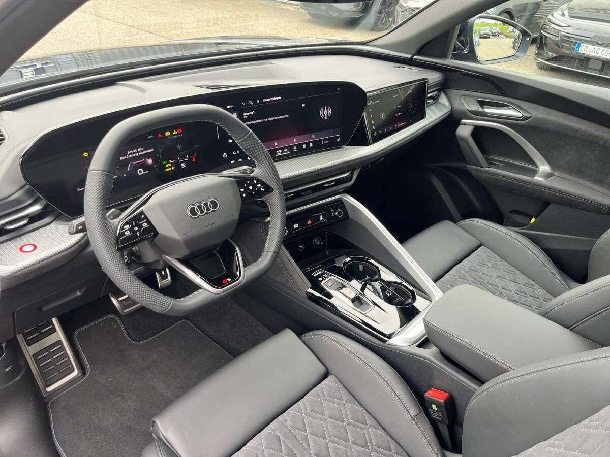 Audi Q5 SUV TDI quattro S tronic Audi Q5 SUV TDI quattro S tronic