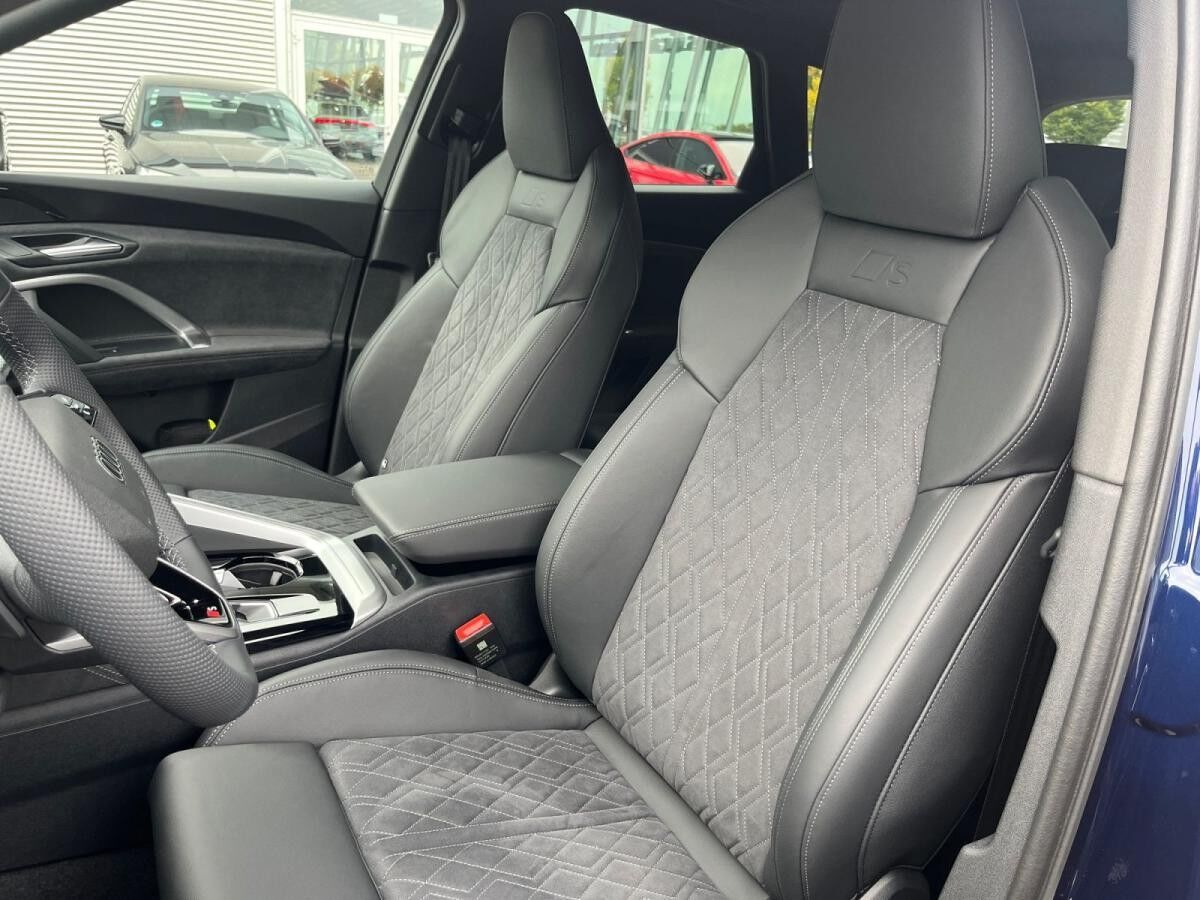 Audi Q5 SUV TDI quattro S tronic Audi Q5 SUV TDI quattro S tronic