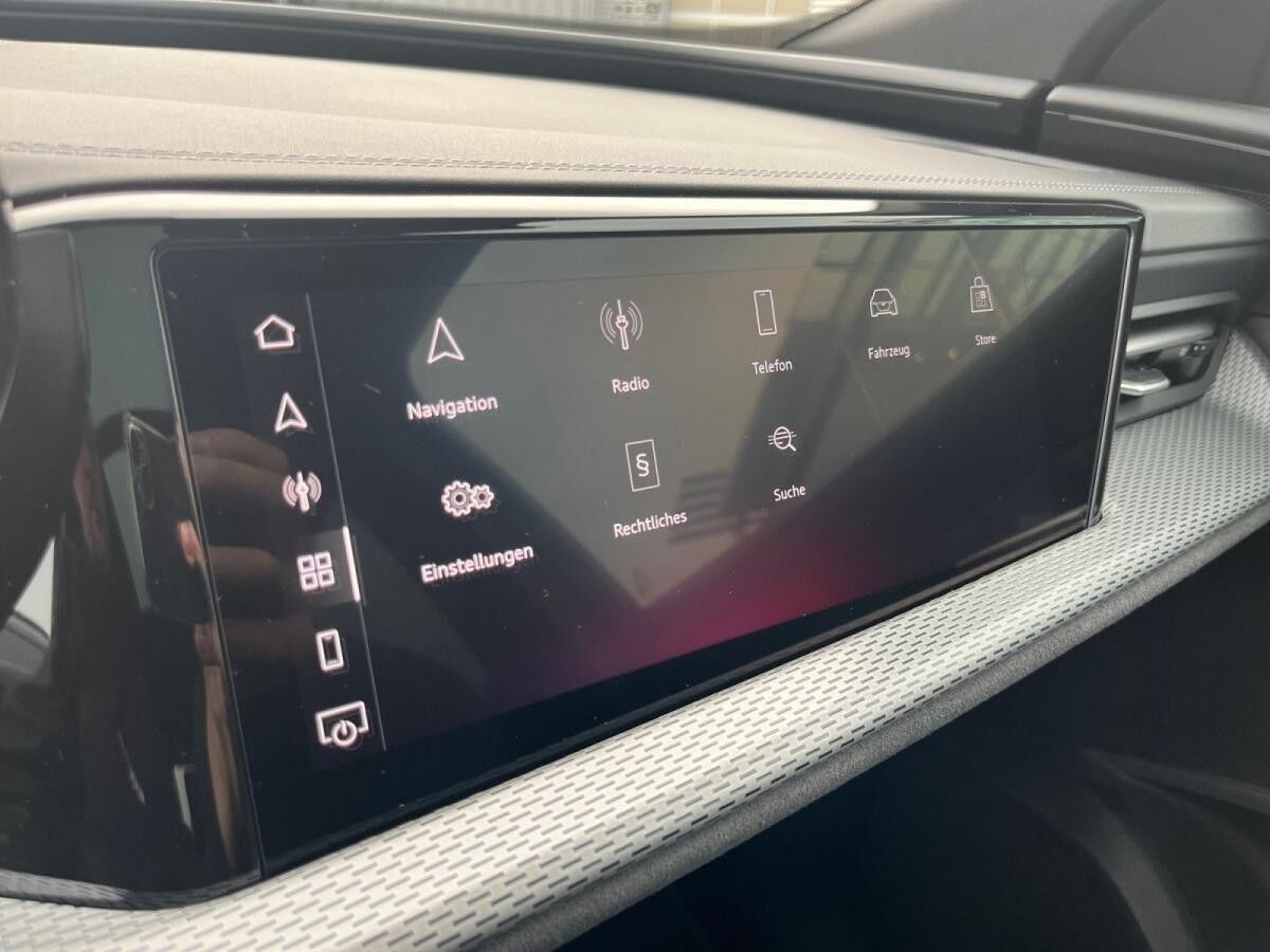 Audi Q5 SUV TDI quattro S tronic Audi Q5 SUV TDI quattro S tronic