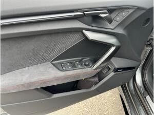 Audi RS3 RS 3 Limousine S tronic Audi RS3 RS 3 Limousine S tronic