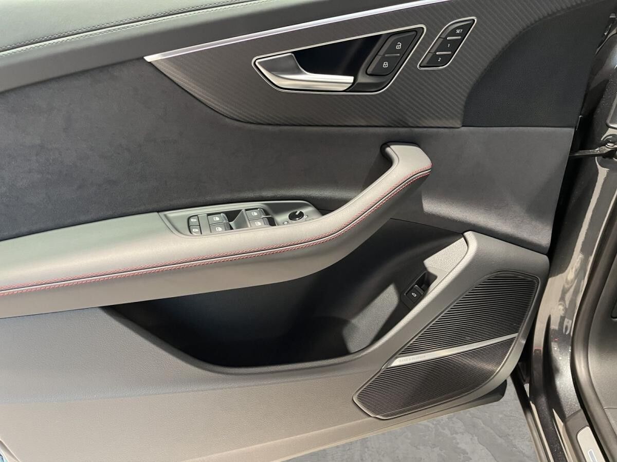 Audi SQ8 SUV TFSI 373 kW tiptronic(MT)