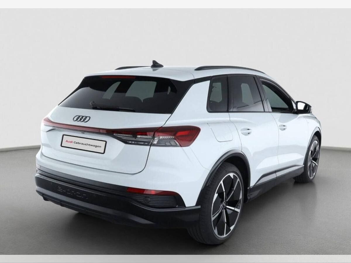 Audi Q4 e-tron 45 *S-line*Matrix*AHK*HuD*SONOS*RüKam*