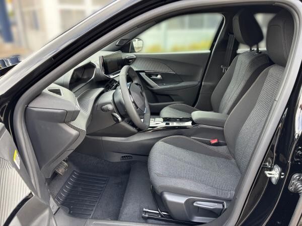 Peugeot 2008 E-2008 BUSINESS 156 11KW Charger+Navi+Kamera+SHZ