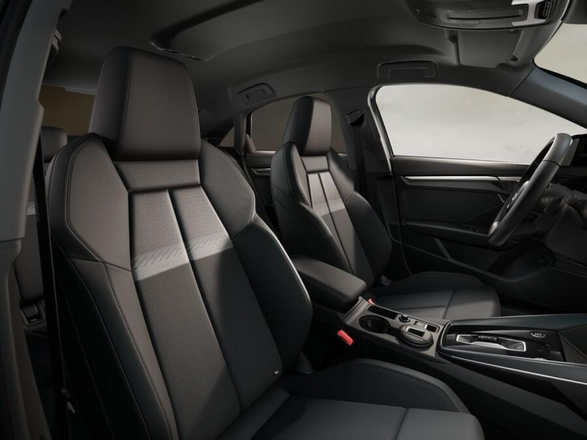 Audi A3 Limousine S line TFSI 110 kW S tronic KAMERA + LED + NAVI + ACC + KOMFORTPAKET PLUS +