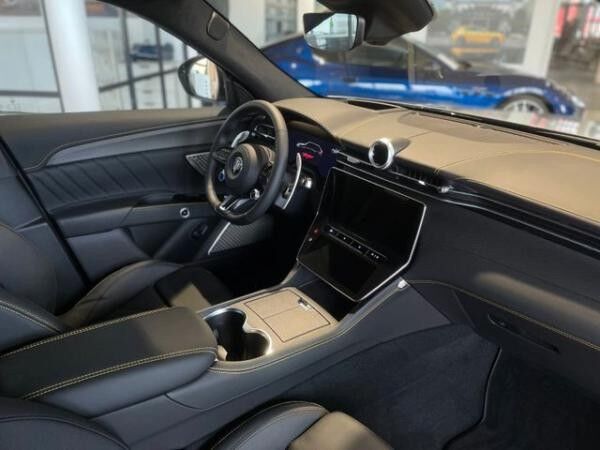 Maserati Grecale 3.0 V6 Trofeo Auto 4WD 5J. Garantie