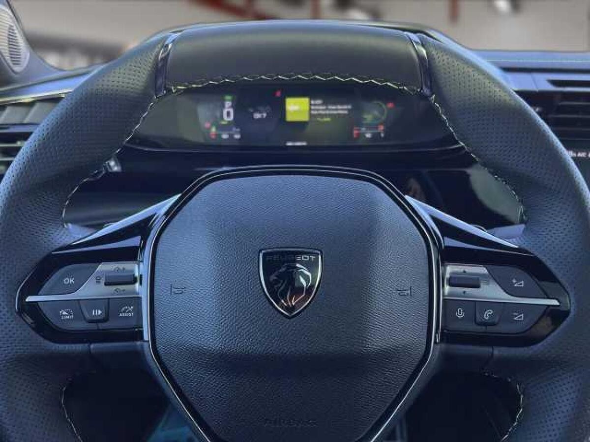 Peugeot 408 HYBRID 145 GT +Pano+Alcantara+