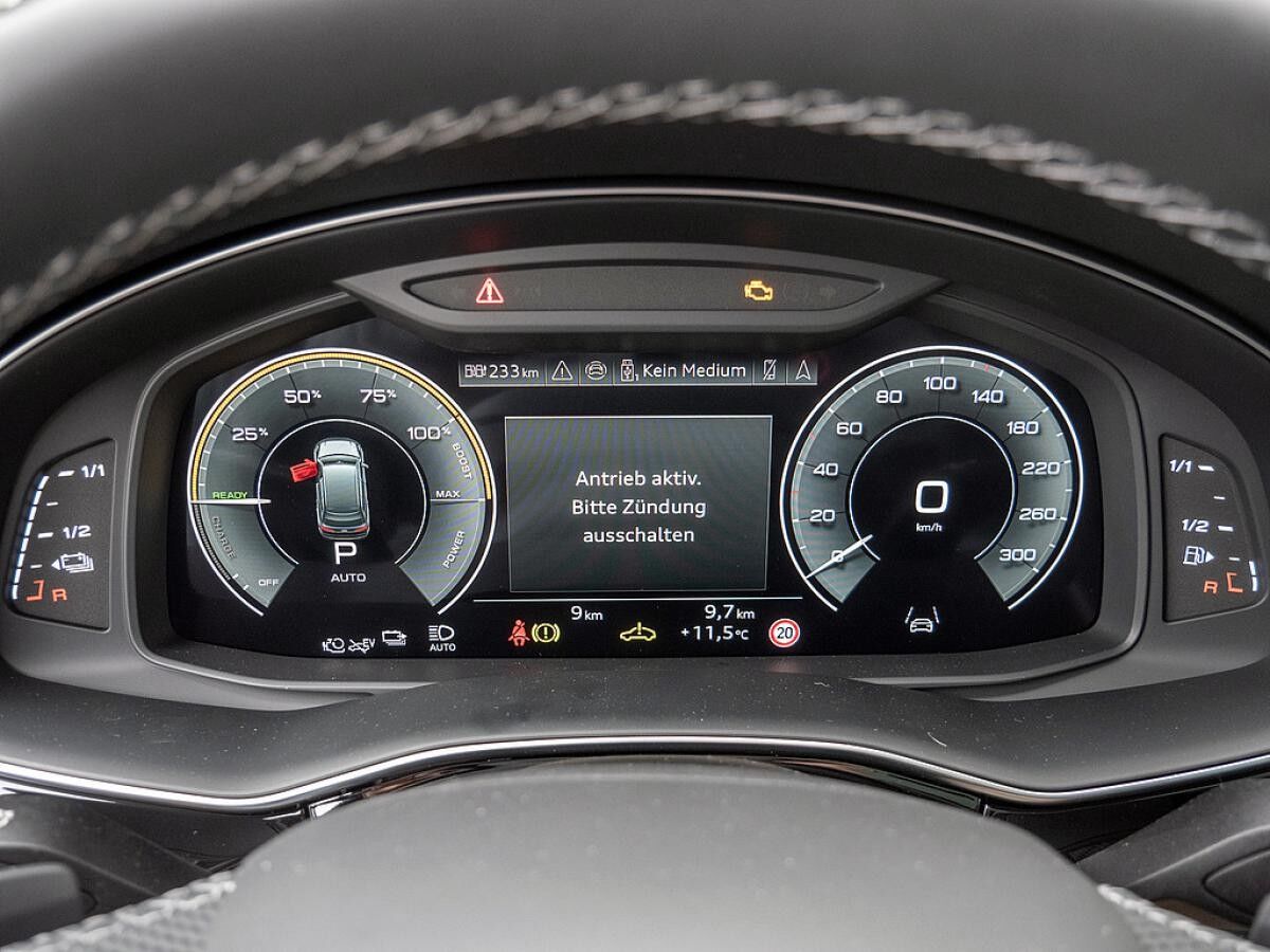 Audi Q7 SUV S line business TFSI e quattro