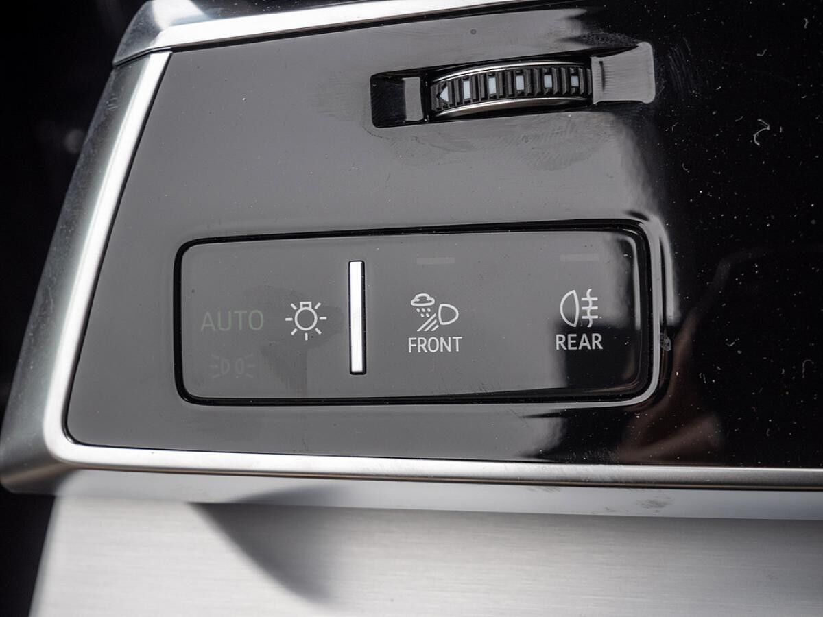 Audi Q7 SUV S line business TFSI e quattro