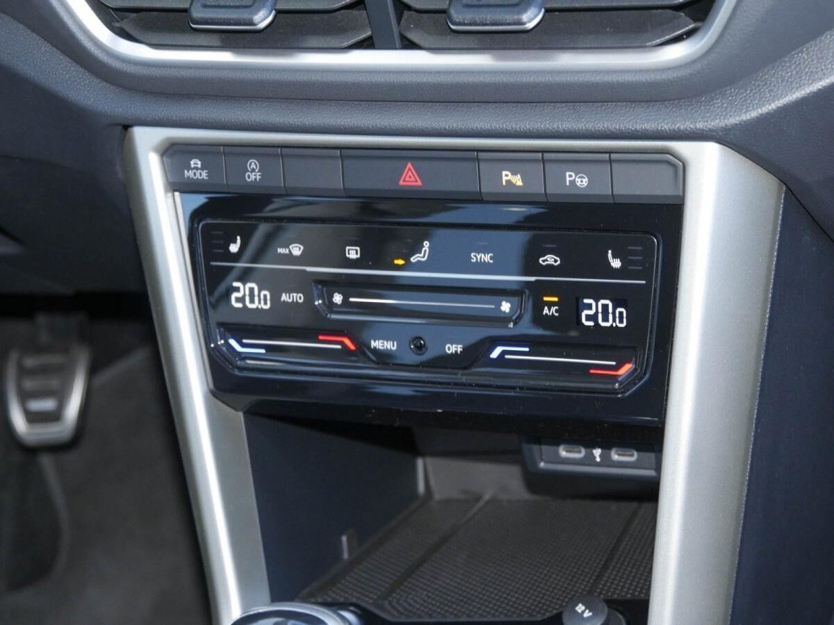 Volkswagen T-Roc MOVE 1.0 TSI Anschlussgarantie Kamera Navi ACC LED