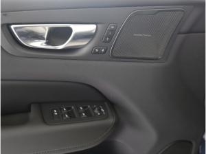 Volvo XC60 T6 Plus Dark Plug-In Hybrid AWD El. Panodach Navi Leder Digitales Cockpit