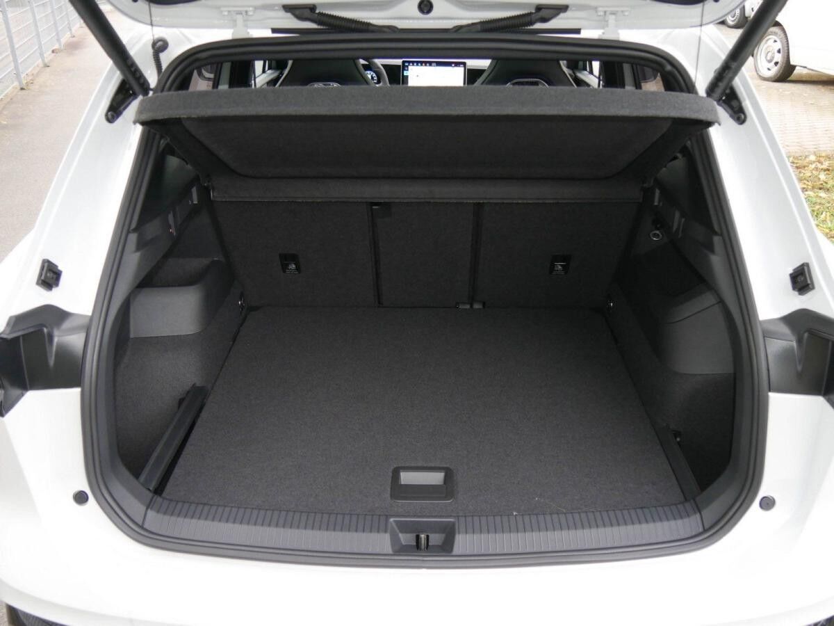 Volkswagen Tiguan R-Line 2,0TDI 4MOTION DSG Pano,AHK Lagerwagen !