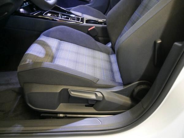 Volkswagen Golf GTE 1,5 eHybrid / DSG Lagerwagen !