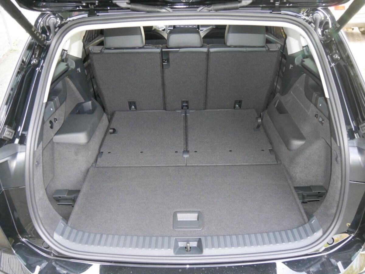 Volkswagen Tayron Life 1,5 l eTSI DSG AHK 7 Sitzer Lagerwagen !